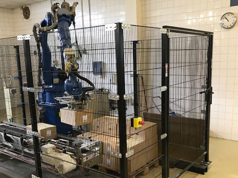 Kompakte Roboterzelle für BioLogon